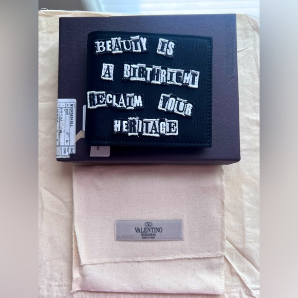 Valentino Garavani x Jamie Reid Embroidered Patch Black Leather Bifold Wallet - Picture 4 of 9